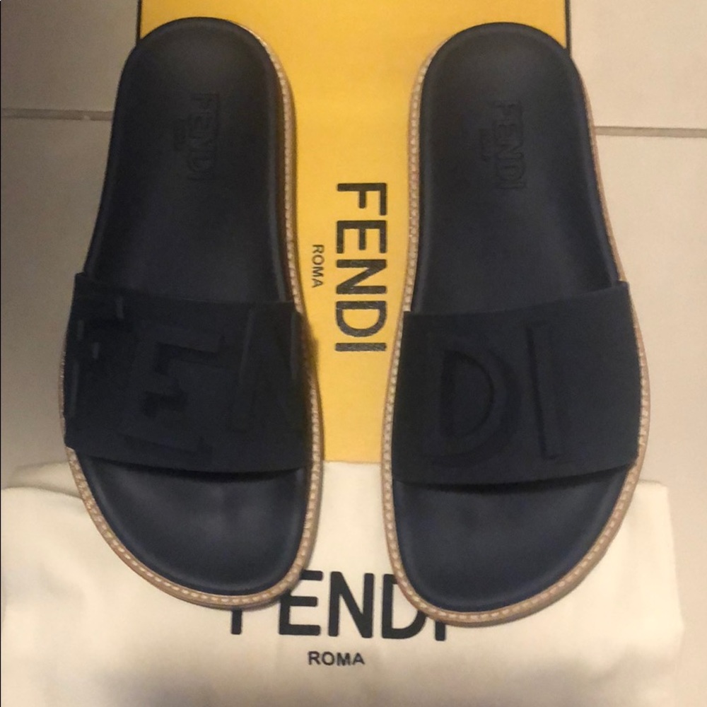 Fendi slider - Picture 3 of 3